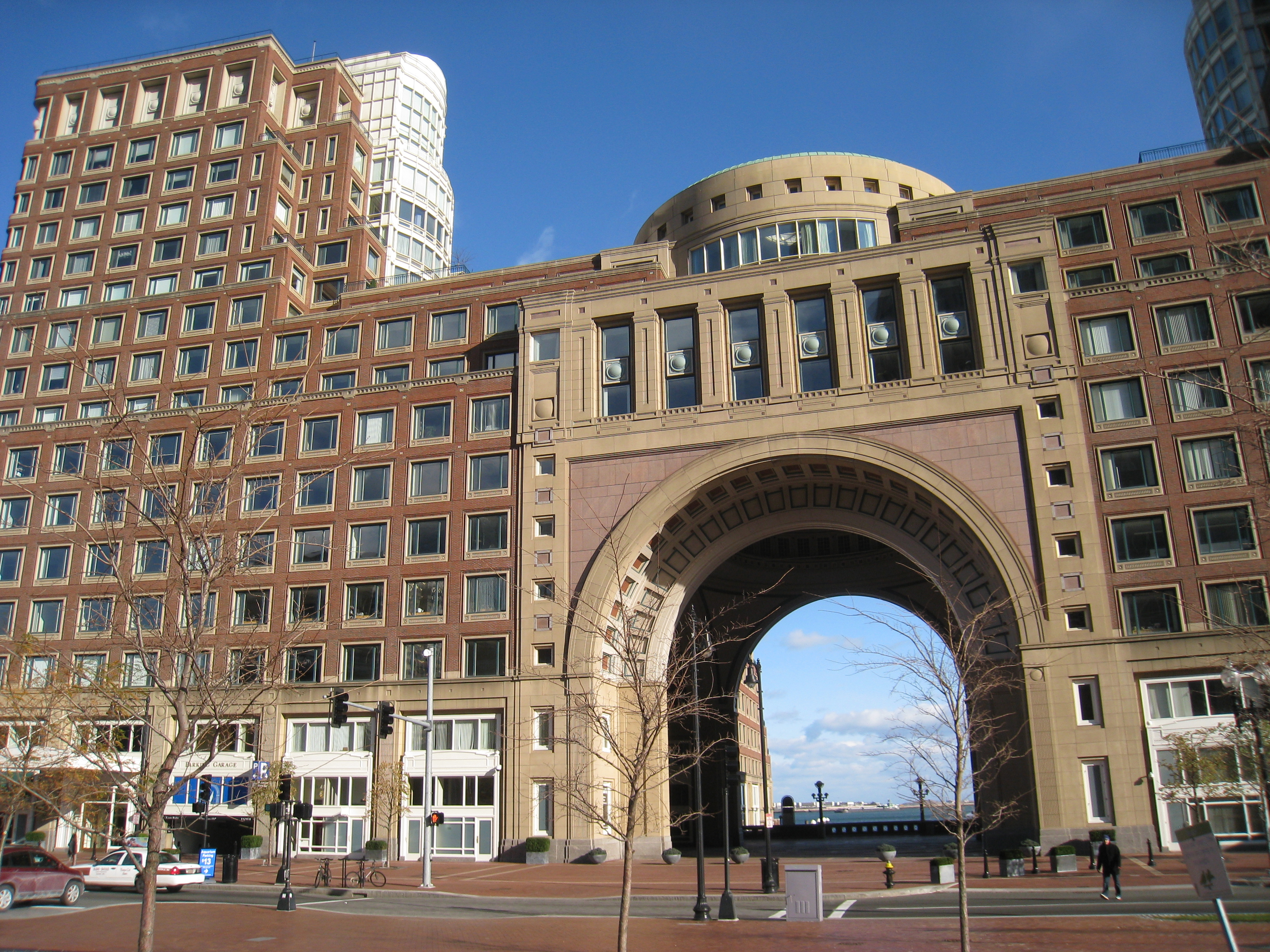 Rowes_Wharf,_Boston,_MA_-_2.JPG