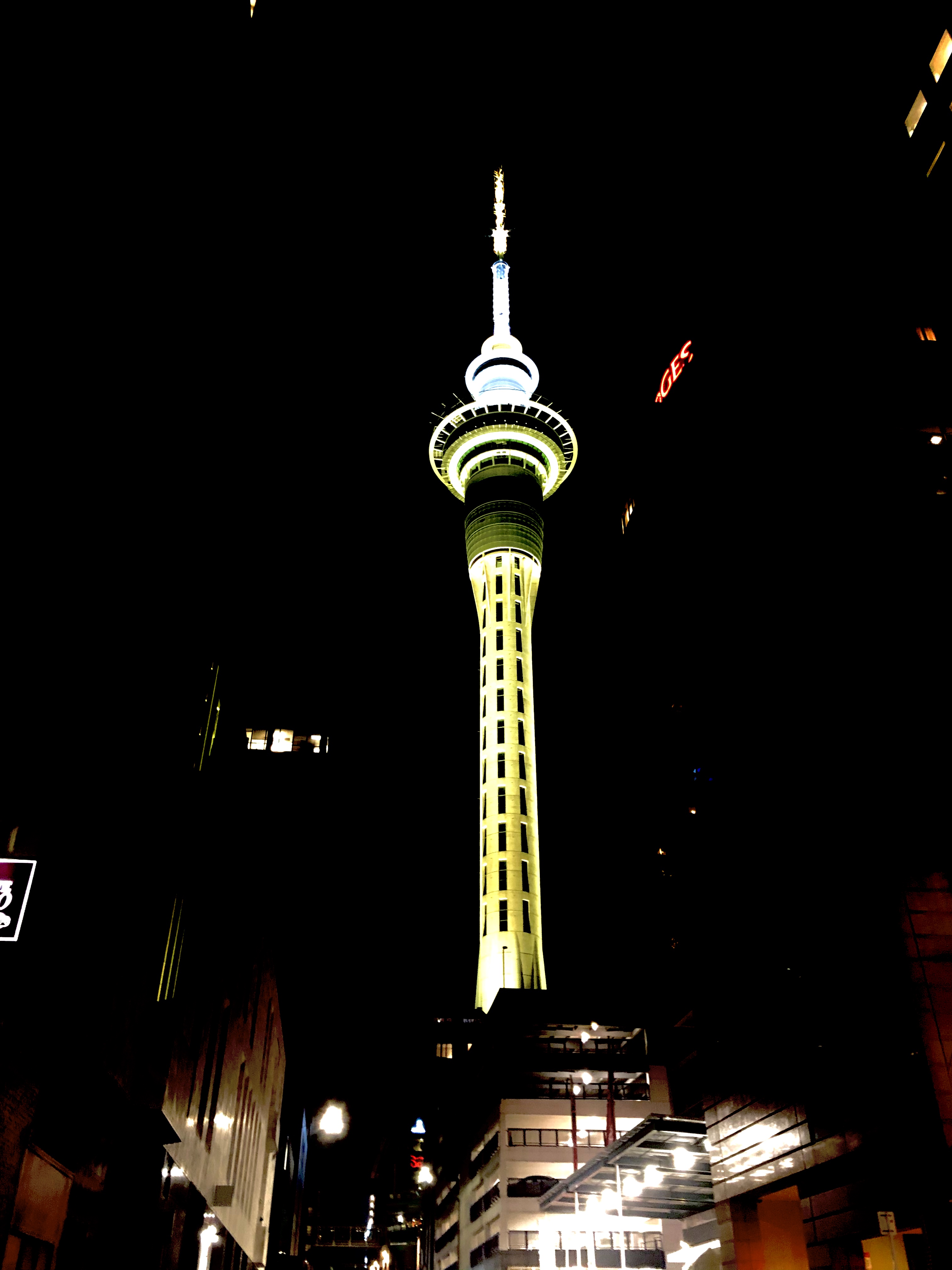 Sky Tower (Auckland) - Wikipedia