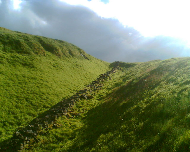 File:The Antonine Wall near Bar Hill Roman Fort, Twechar - geograph.org.uk - 846377.jpg