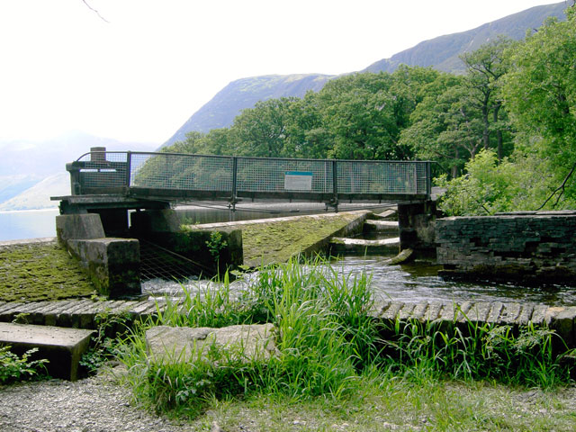 The Cocker leaves Crummock Water - geograph.org.uk - 880163