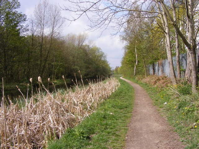 The Walsall Canal - geograph.org.uk - 1252888