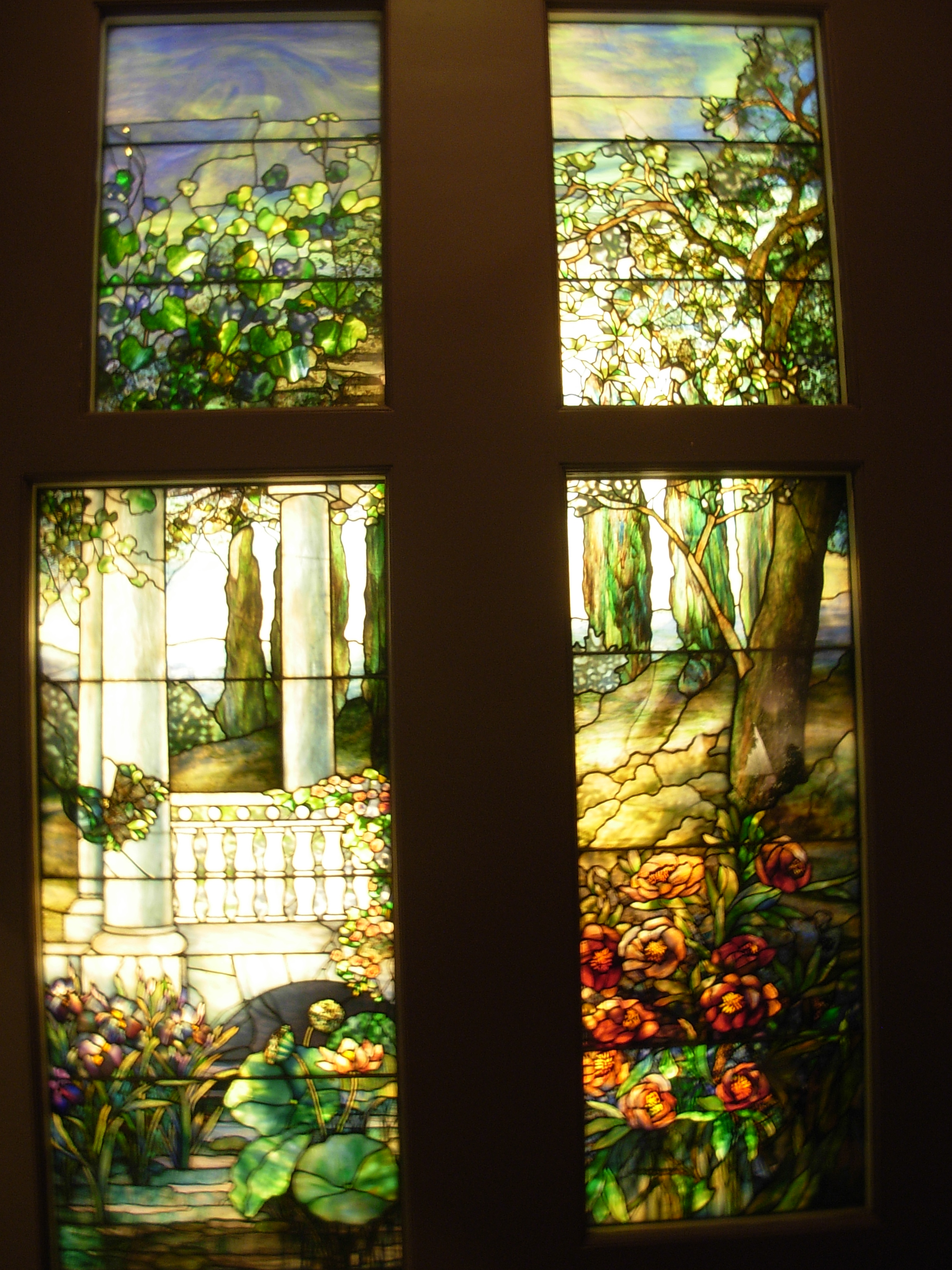 Tiffany glass - Wikipedia