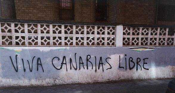 "Long Live the Free Canaries."  Graffiti in San Cristóbal de La Laguna, Tenerife, 1999.