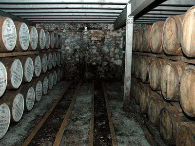 File:WhiskyMaking DunnageAging.jpg