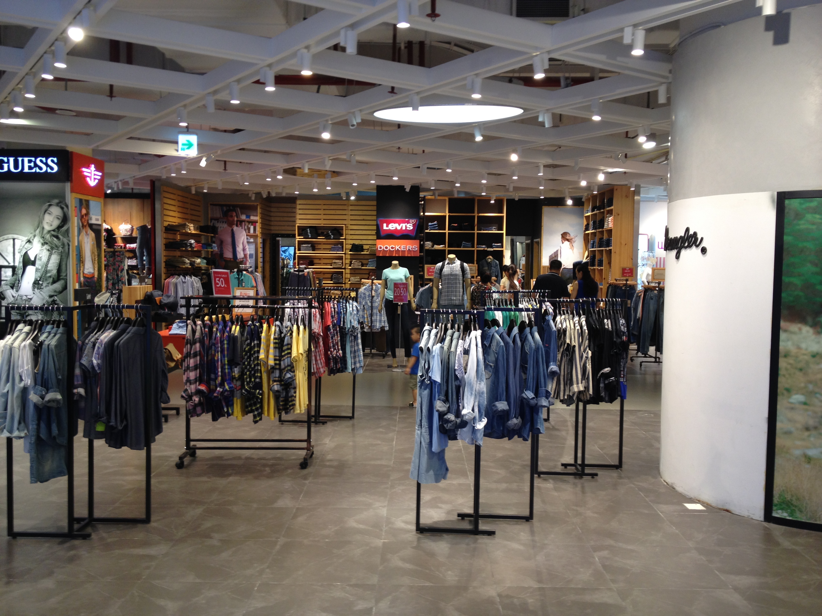 levi wrangler outlet