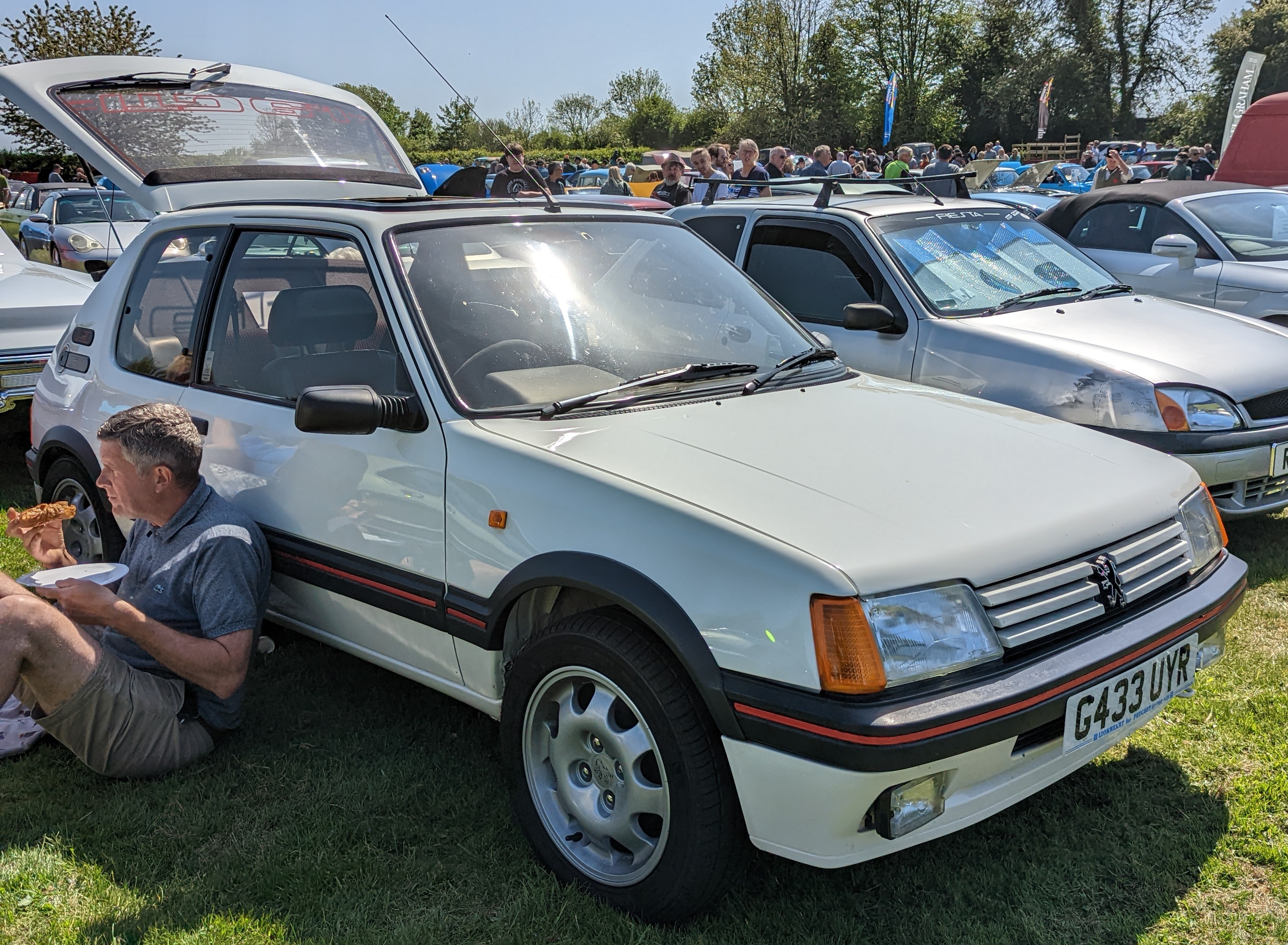 File:1999 Peugeot 205 GTi 1.9.jpg - Wikimedia Commons