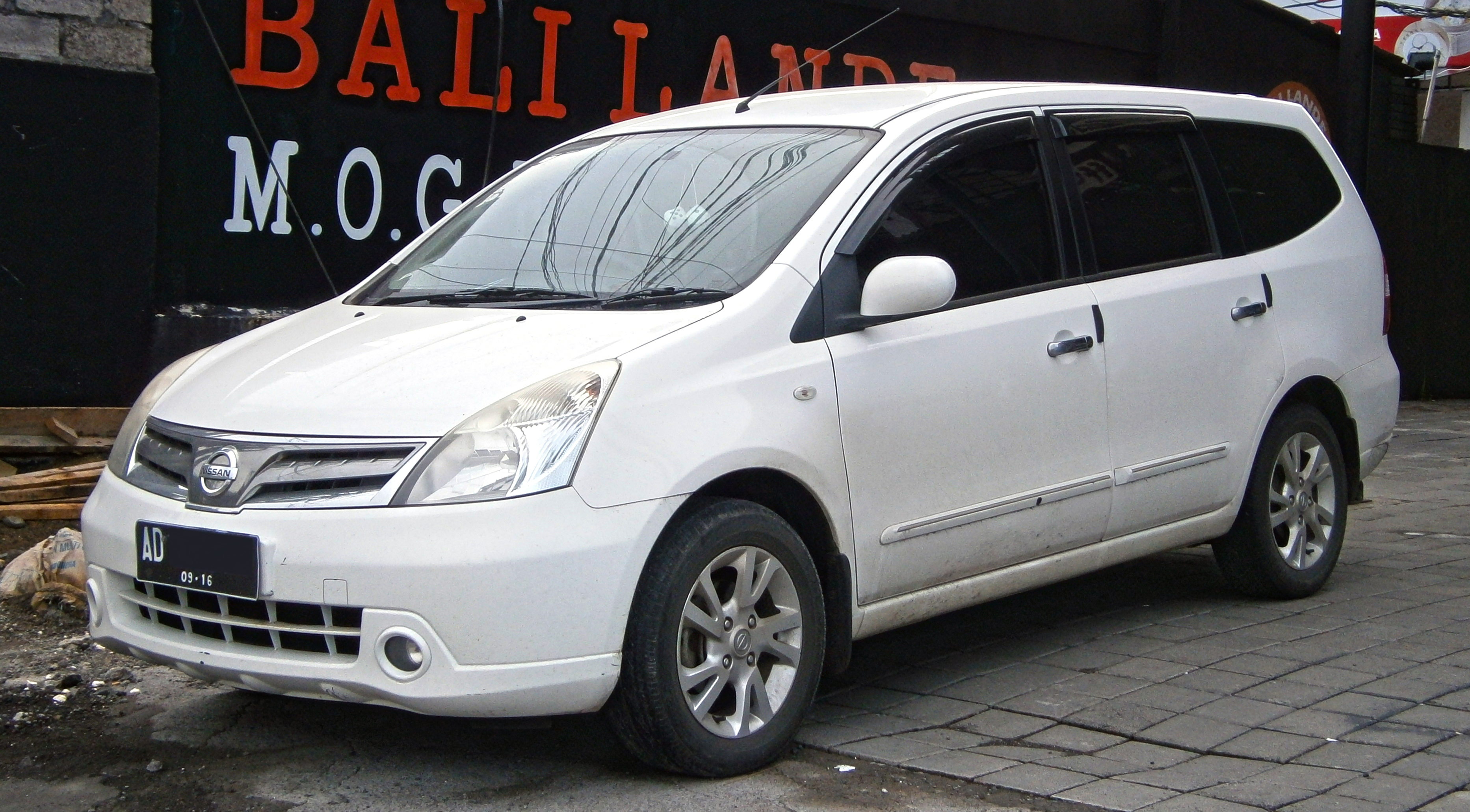 Harga Nissan Grand Livina Indonesia - Harga C