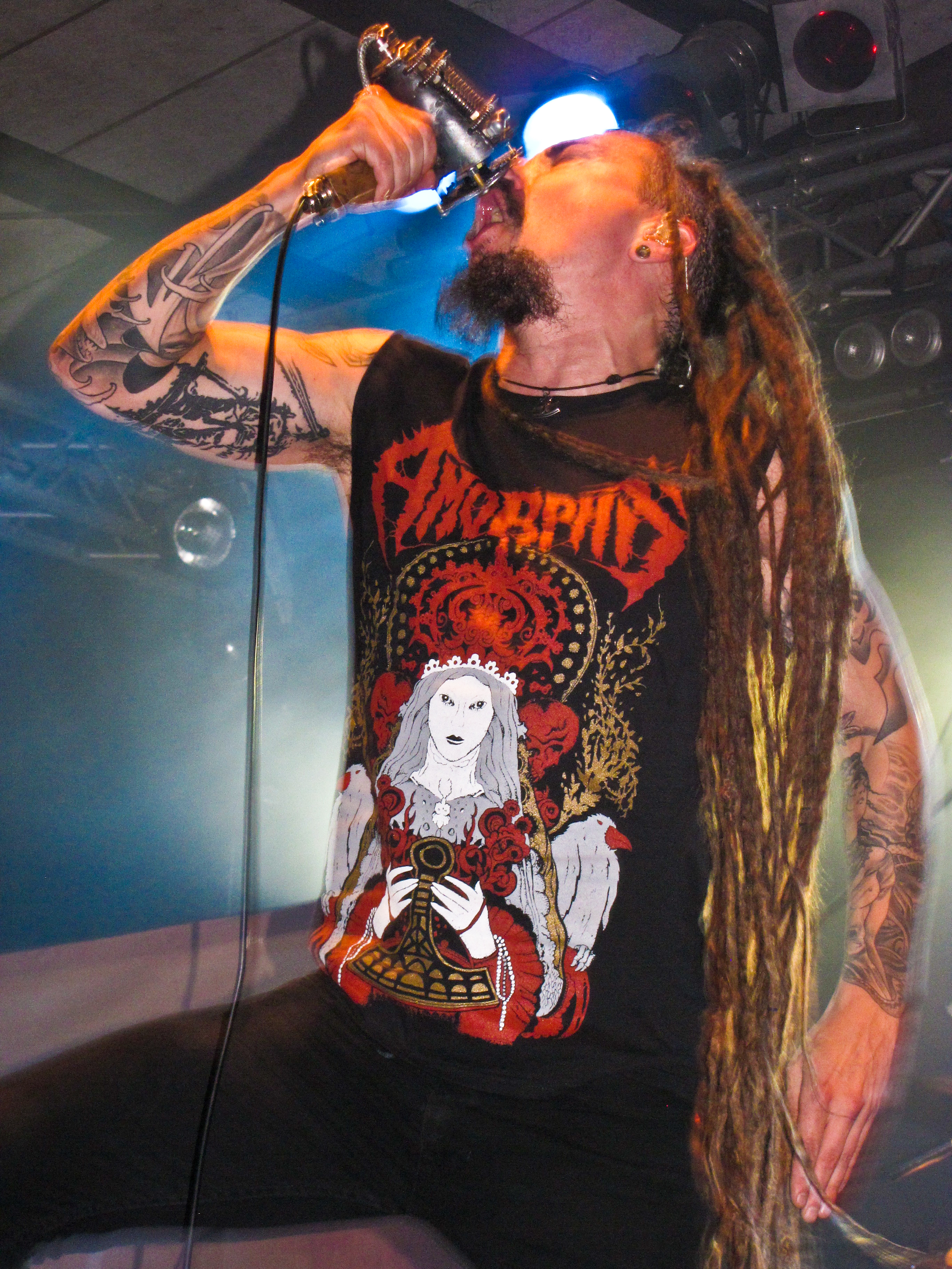 File:Amorphis live in 2010, 3.jpg - Wikimedia Commons