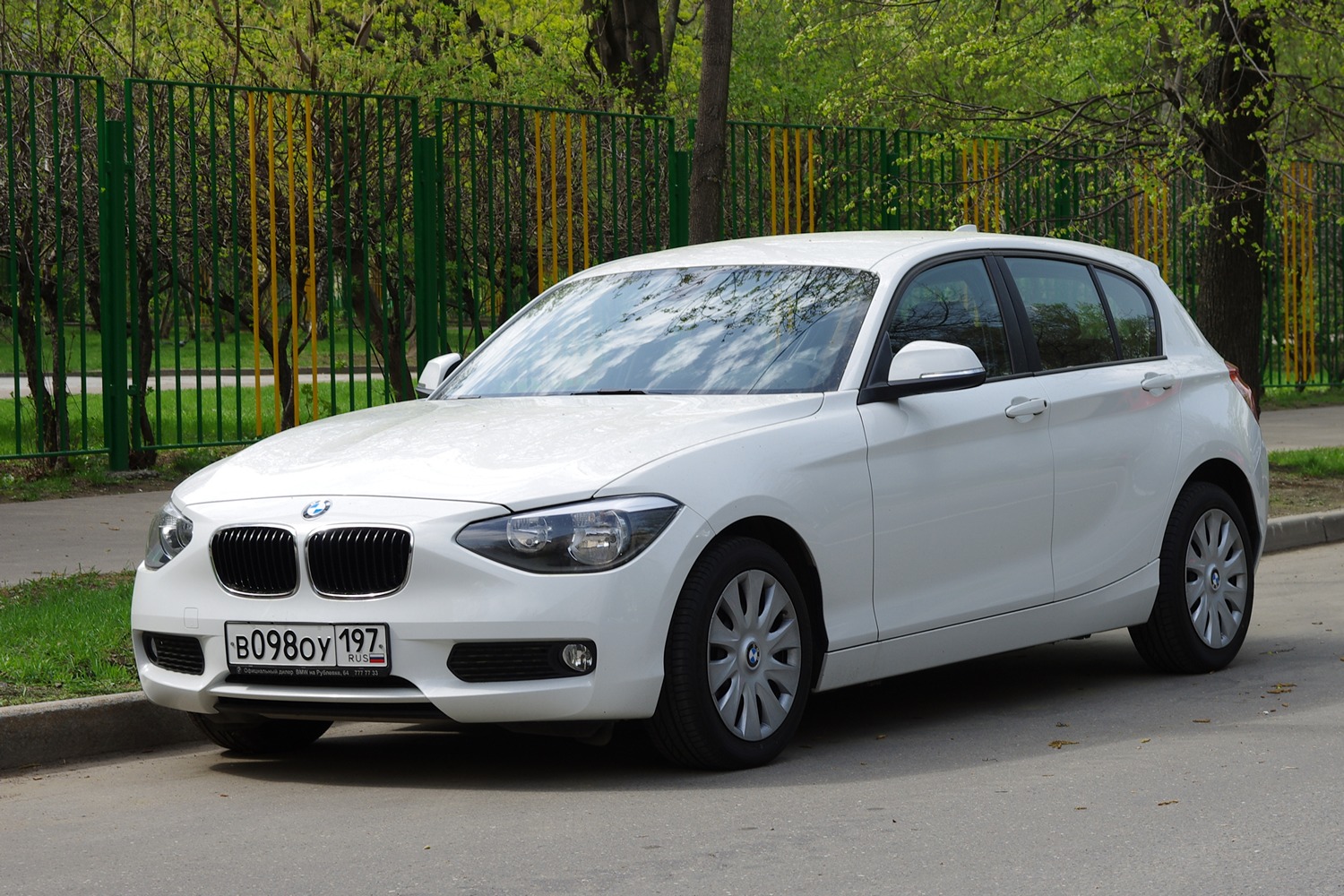 Бмв f 20. BMW 116i 2013. BMW 1 Series f20. BMW f20 116i. BMW 116i 2012.