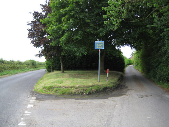 File:Beechingstoke, Lane junction at Piccadilly - geograph.org.uk - 1398577.jpg