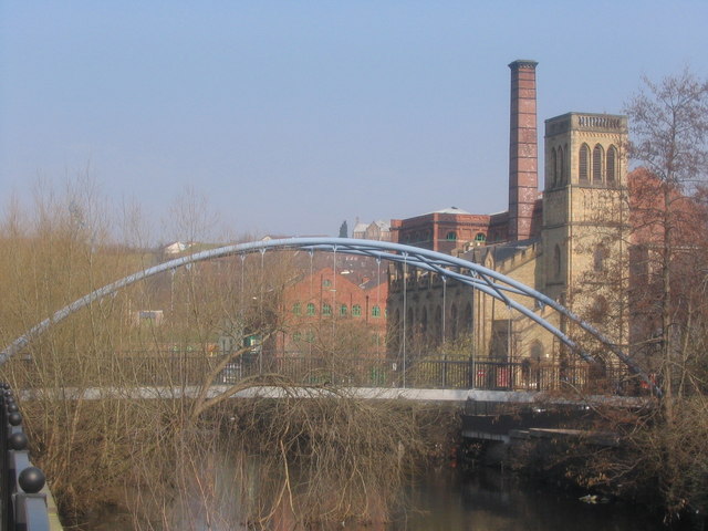 File:Bridge over the River Don - geograph.org.uk - 726862.jpg