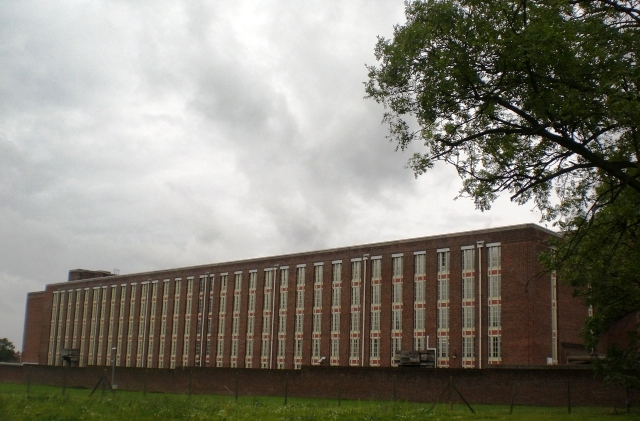 File:British Newspaper Library, Colindale Avenue NW9 - geograph.org.uk - 1268854.jpg