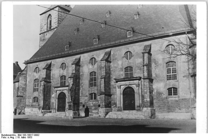 File:Bundesarchiv Bild 183-18817-0002, Weimar, Herder-Platz, Herder-Denkmal.jpg