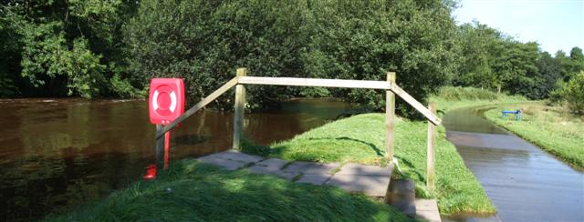 File:Camowen River in flood - geograph.org.uk - 925412.jpg