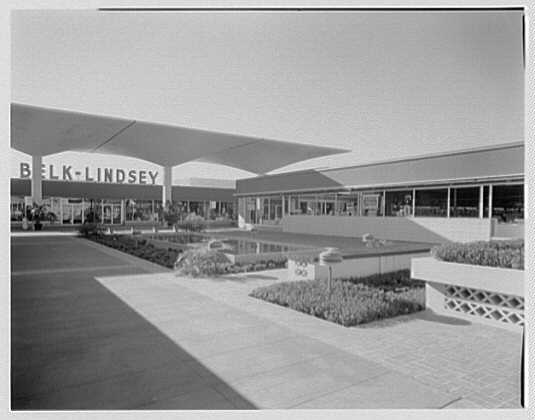 File:Cortez Plaza Shopping Center, Bradenton, Florida. LOC gsc.5a27166.jpg