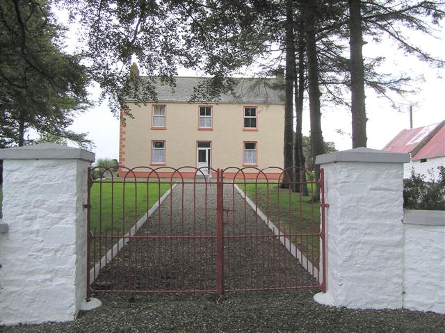 File:Farmhouse at Gortin, County Donegal - geograph.org.uk - 213213.jpg