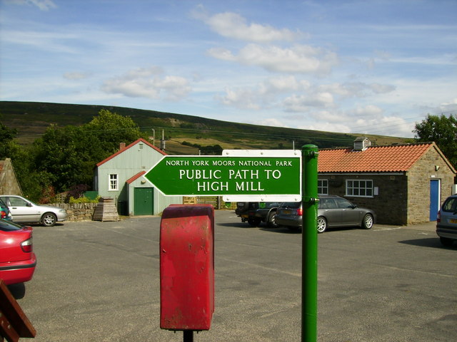 File:Farndale Band Room, Car Park and Toilets - geograph.org.uk - 207443.jpg