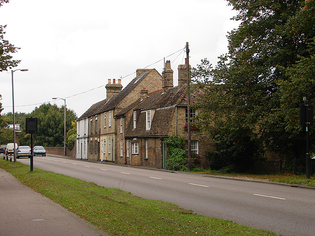 File:Godmanchester - old cottages alongside The Avenue - geograph.org.uk - 1020666.jpg