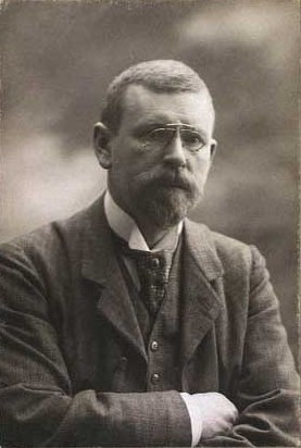 File:Knud Larsen 1865-1922 by Marius Christensen.jpg