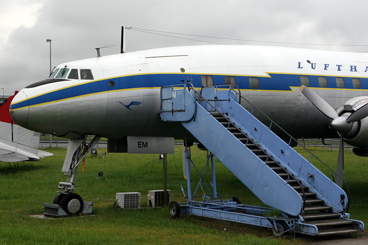 File:Lockheed L-1049G Super Constellation Lufthansa D-ALEM (9300036568).jpg  - Wikimedia Commons