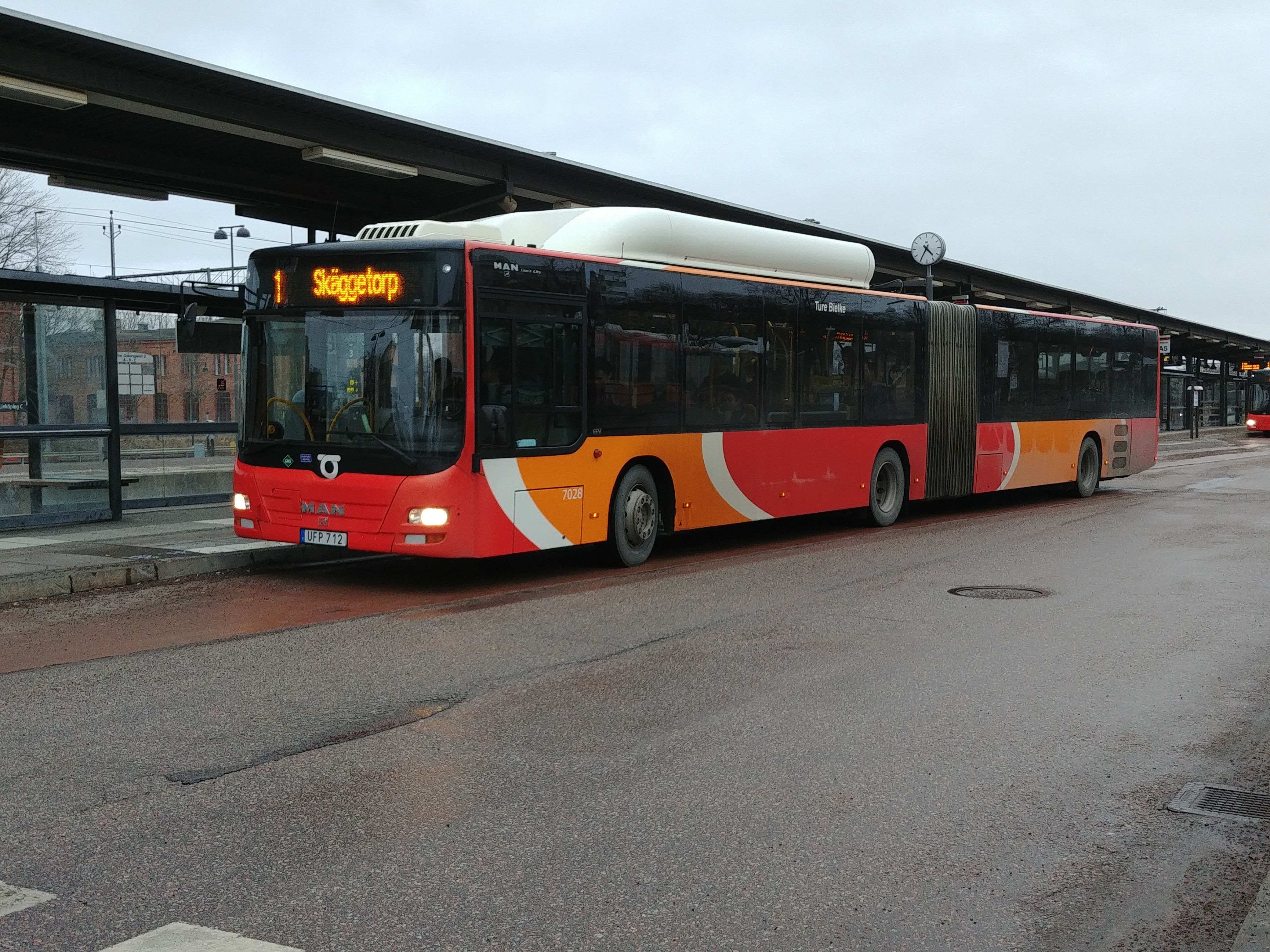 File Man Lions City A23 Cng Ostgotatrafiken Transdev 7028 1 Skaggetorp Jpg Wikimedia Commons