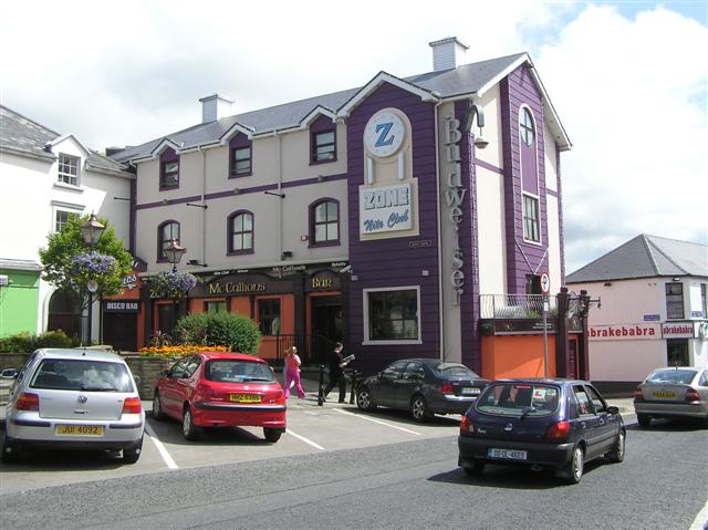 File:McCallion's Bar, Buncrana - geograph.org.uk - 1391706.jpg