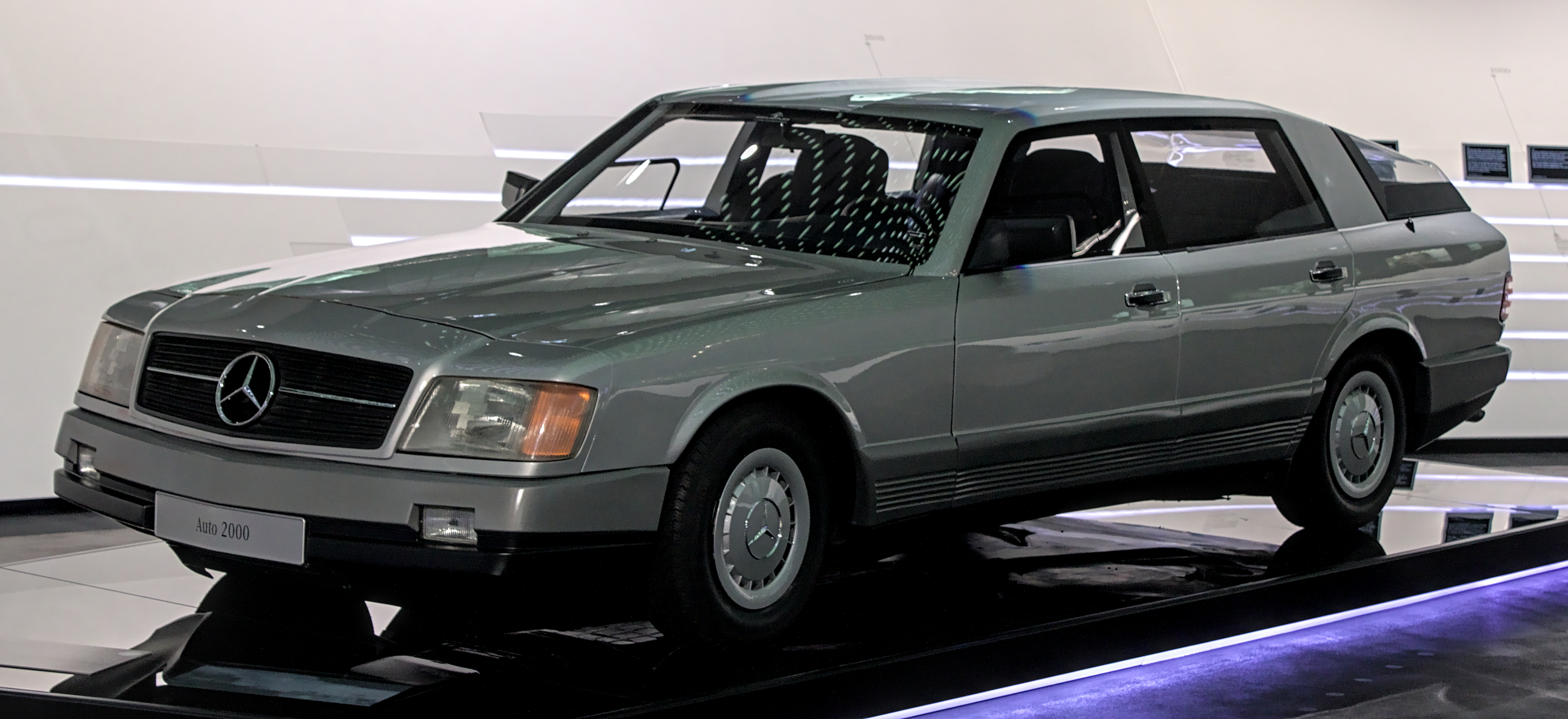 File:Benz auto.jpg - Wikimedia Commons