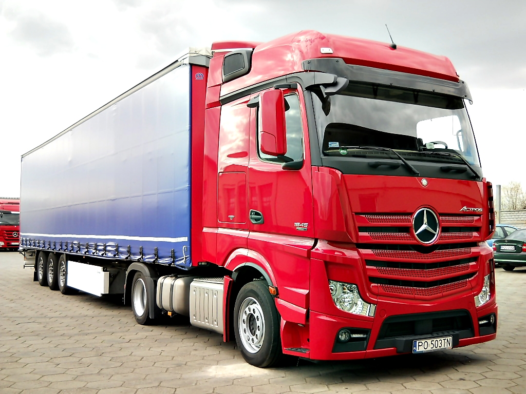 mercedes actros 
