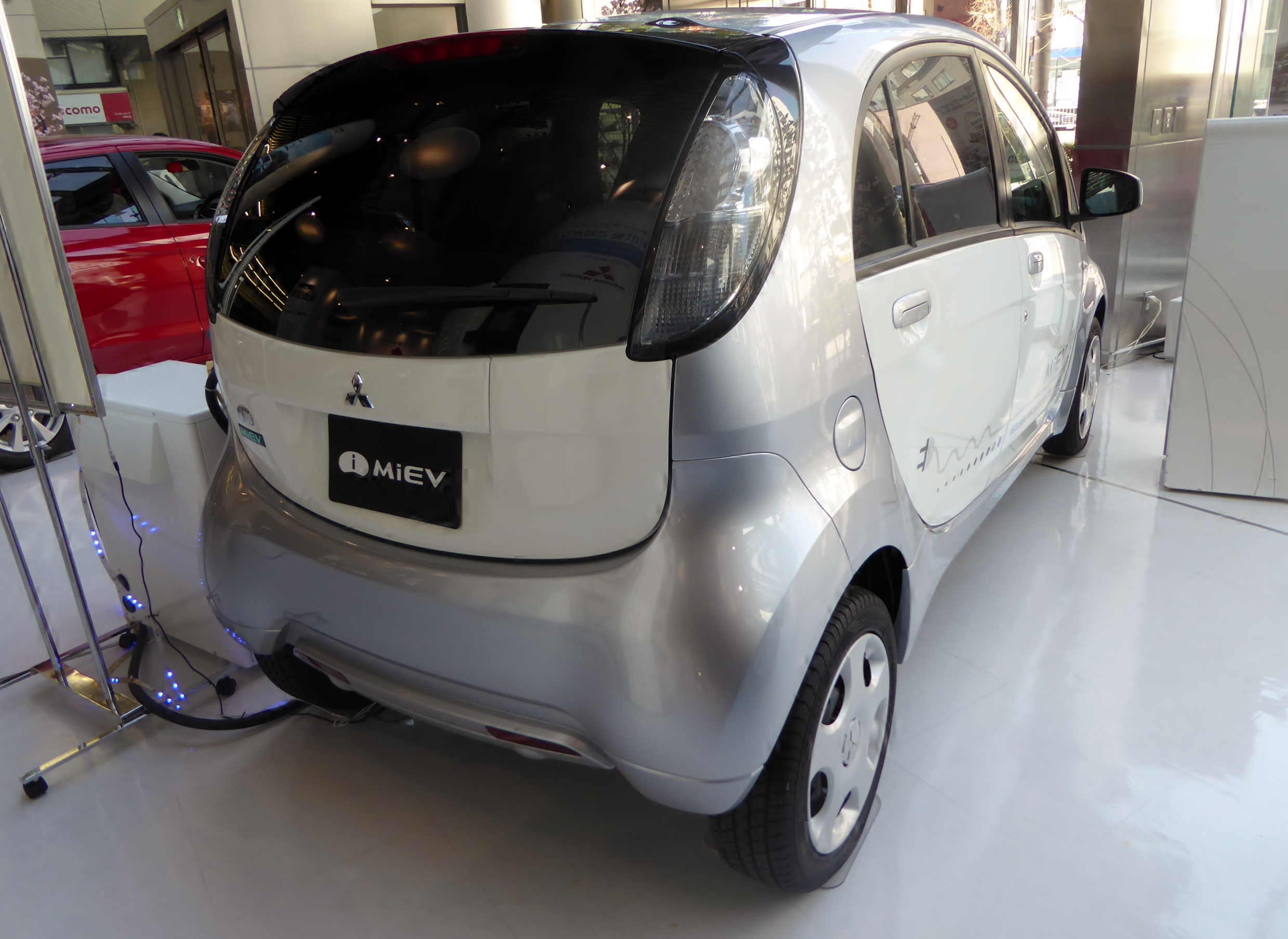 Mitsubishi i miev не заряжается