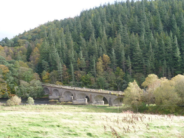 Neidpath Viaduct - geograph.org.uk - 2126068