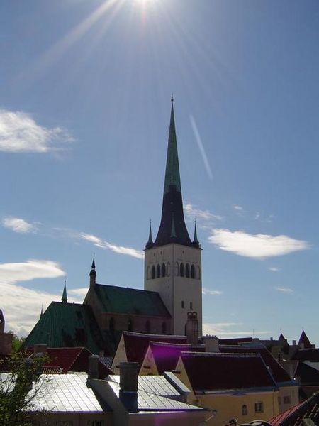 File:Oleviste kirik in Tallinn, Estonia.jpg