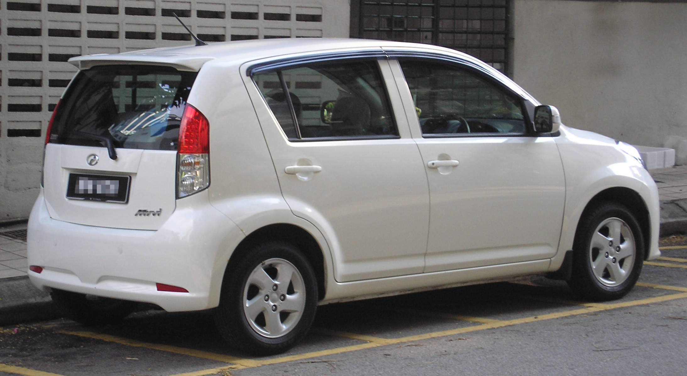 Perodua Kenari Kuala Lumpur - Lamaran L