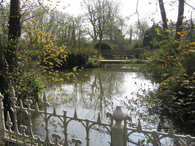 File:Pond at Beoley - geograph.org.uk - 159780.jpg