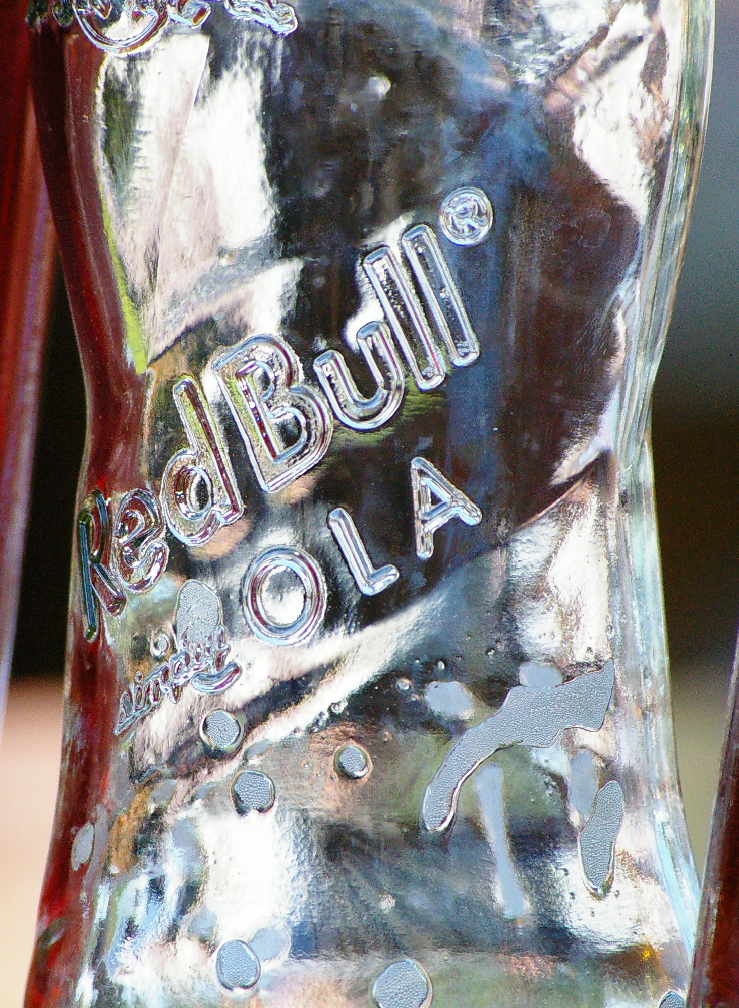 File:Red Bull Cola Flaschen 02.JPG - Wikimedia Commons