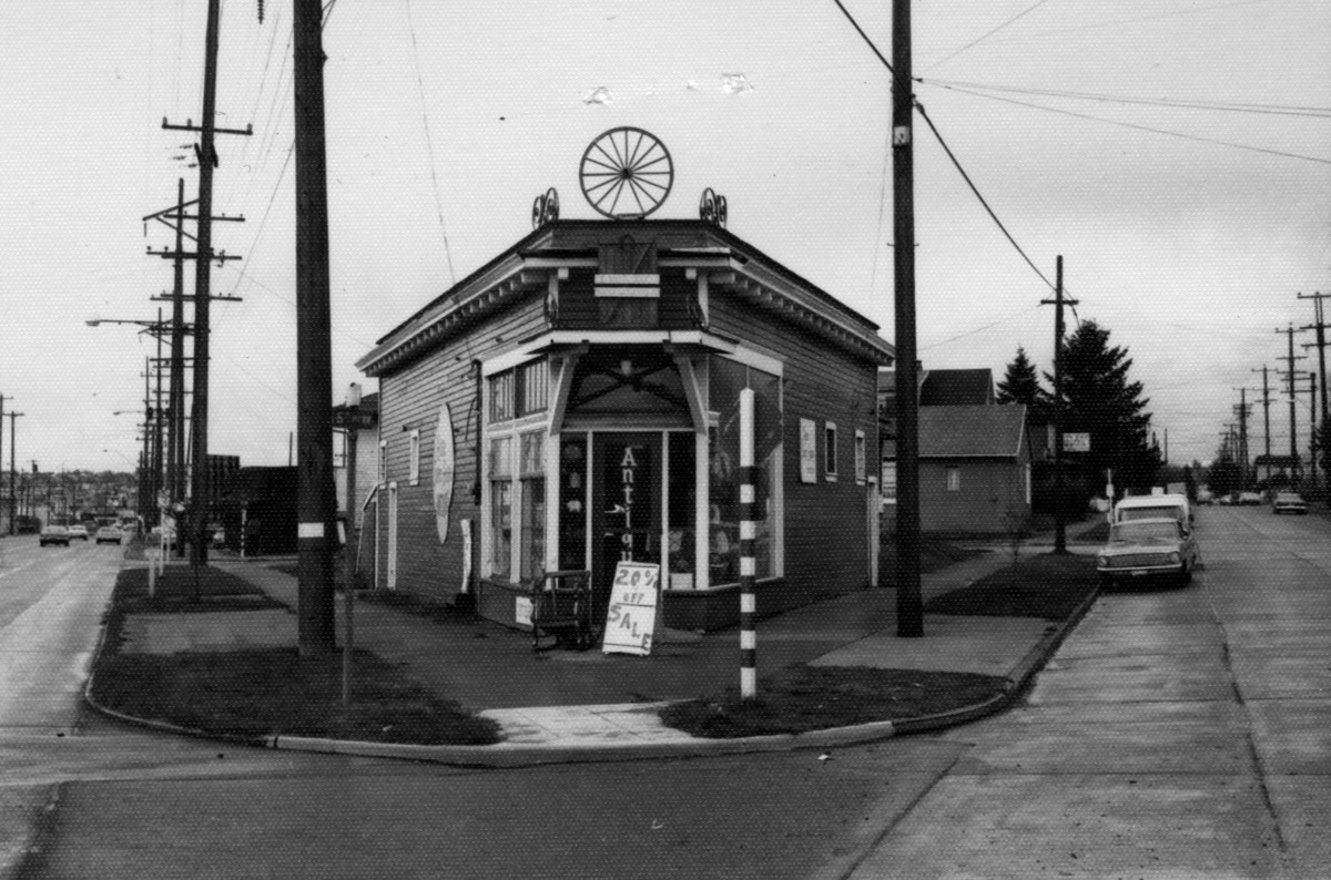older, black and white photo of the original building that was reciprocal al recording studio