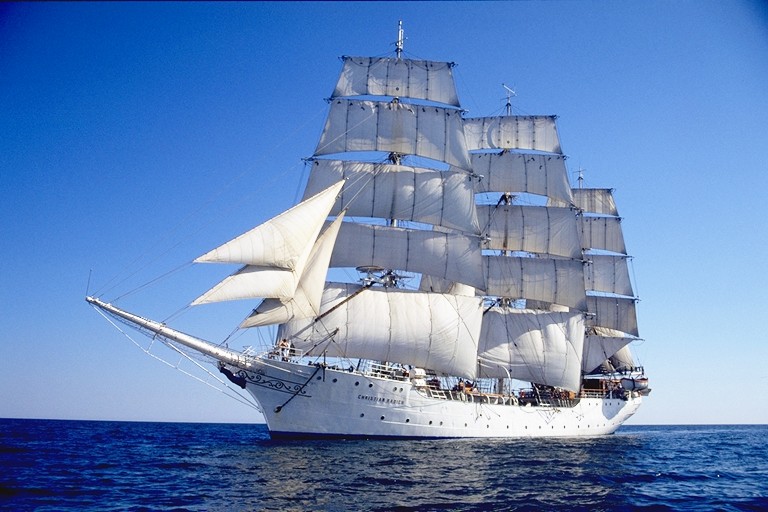 Tall ship Christian Radich under sail.jpg