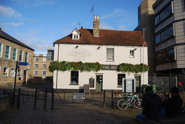 File:The Mill - geograph.org.uk - 3895407.jpg