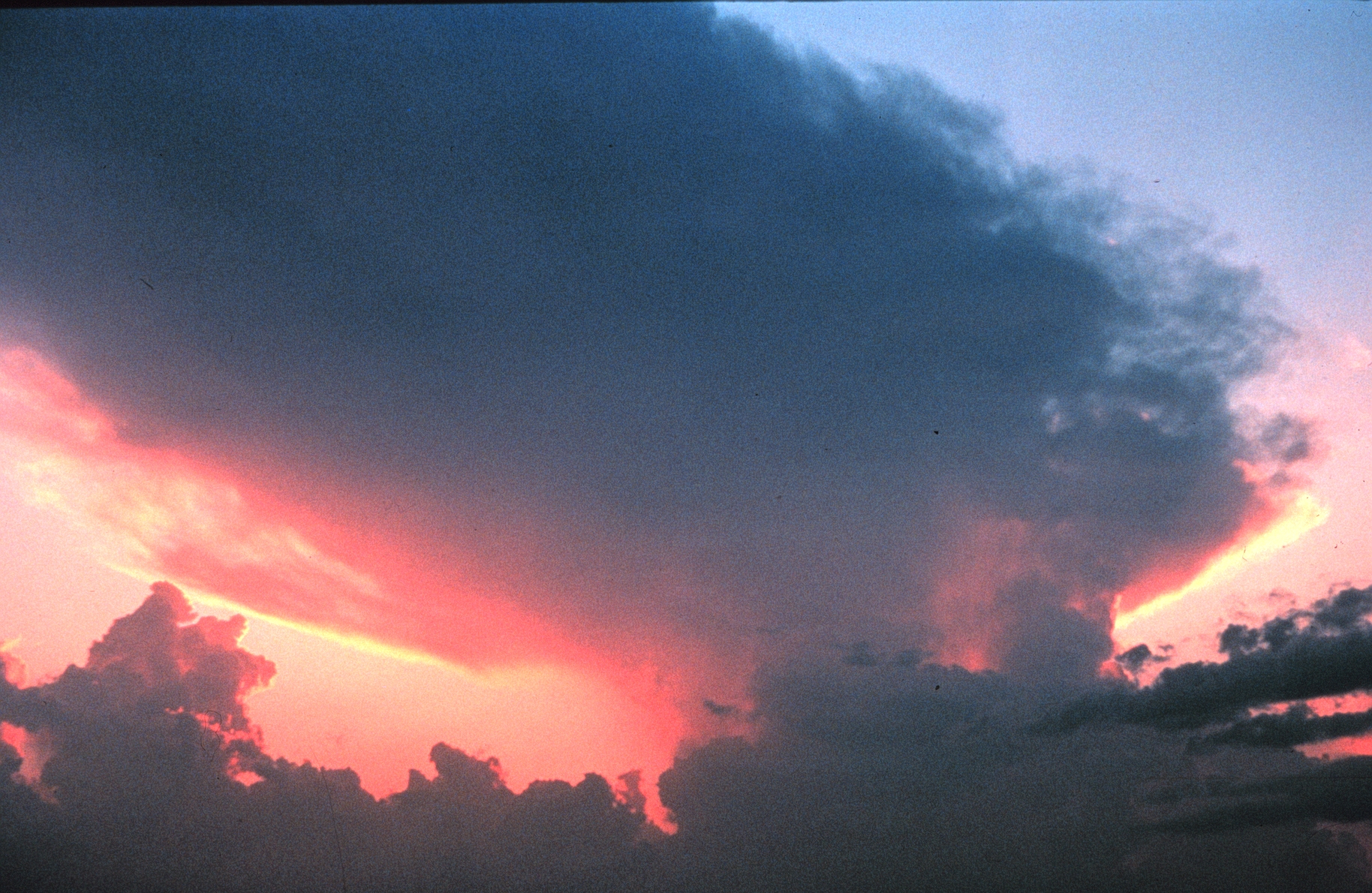 Thunderstorm anvil NOAA