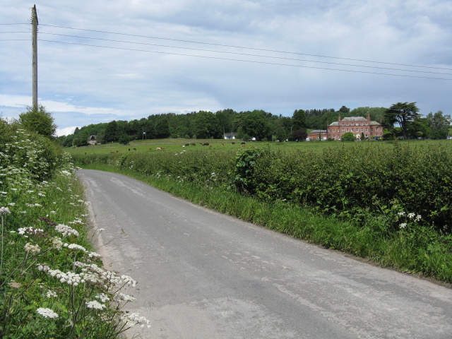 File:Tidnor Lane At Longworth Hall - geograph.org.uk - 1355913.jpg