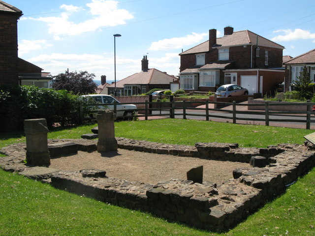 File:(Roman) Temple of Antenociticus (3) - geograph.org.uk - 837888.jpg