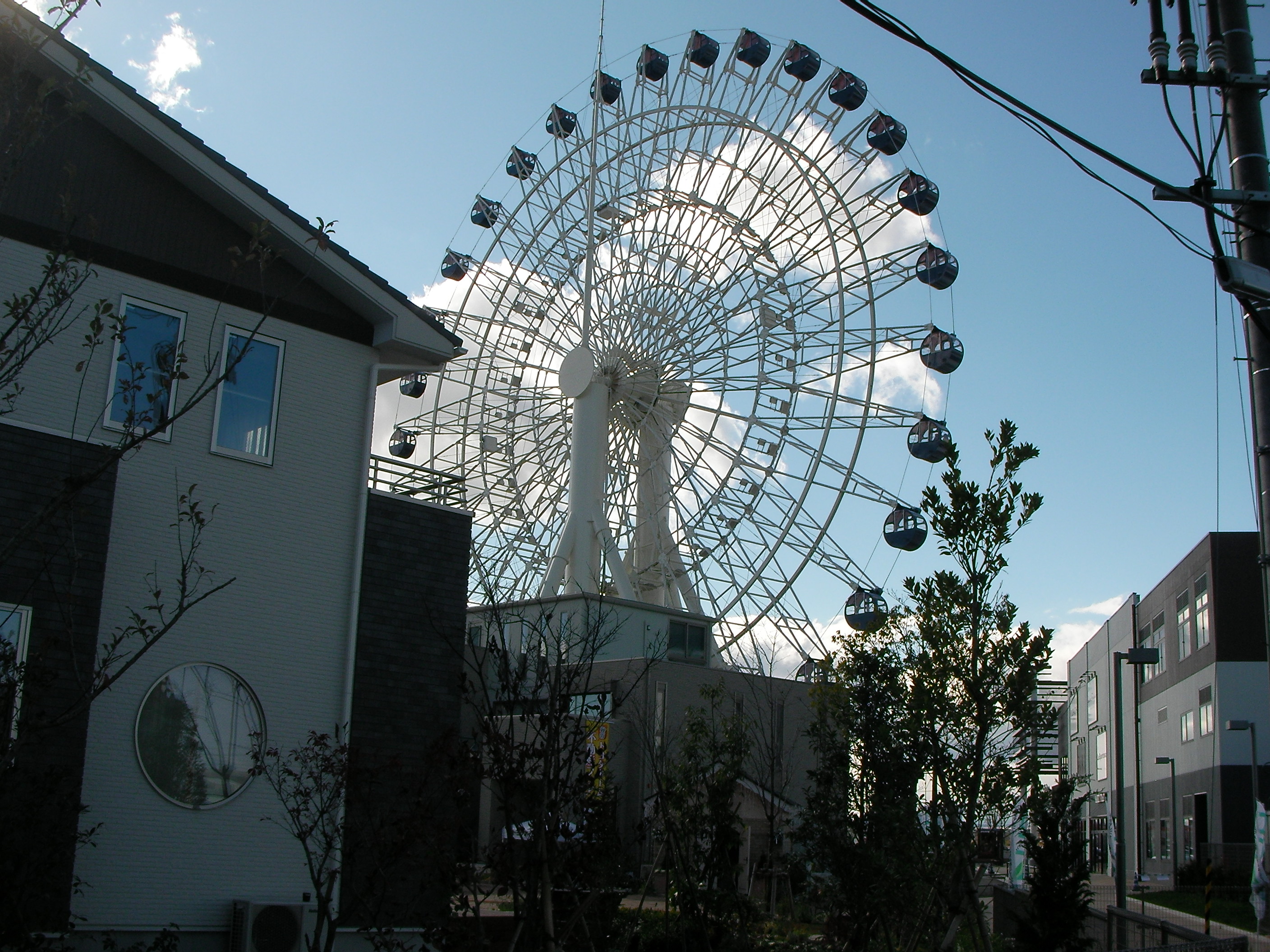 File 三井アウトレットパーク仙台港の観覧車 Panoramio Jpg Wikimedia Commons