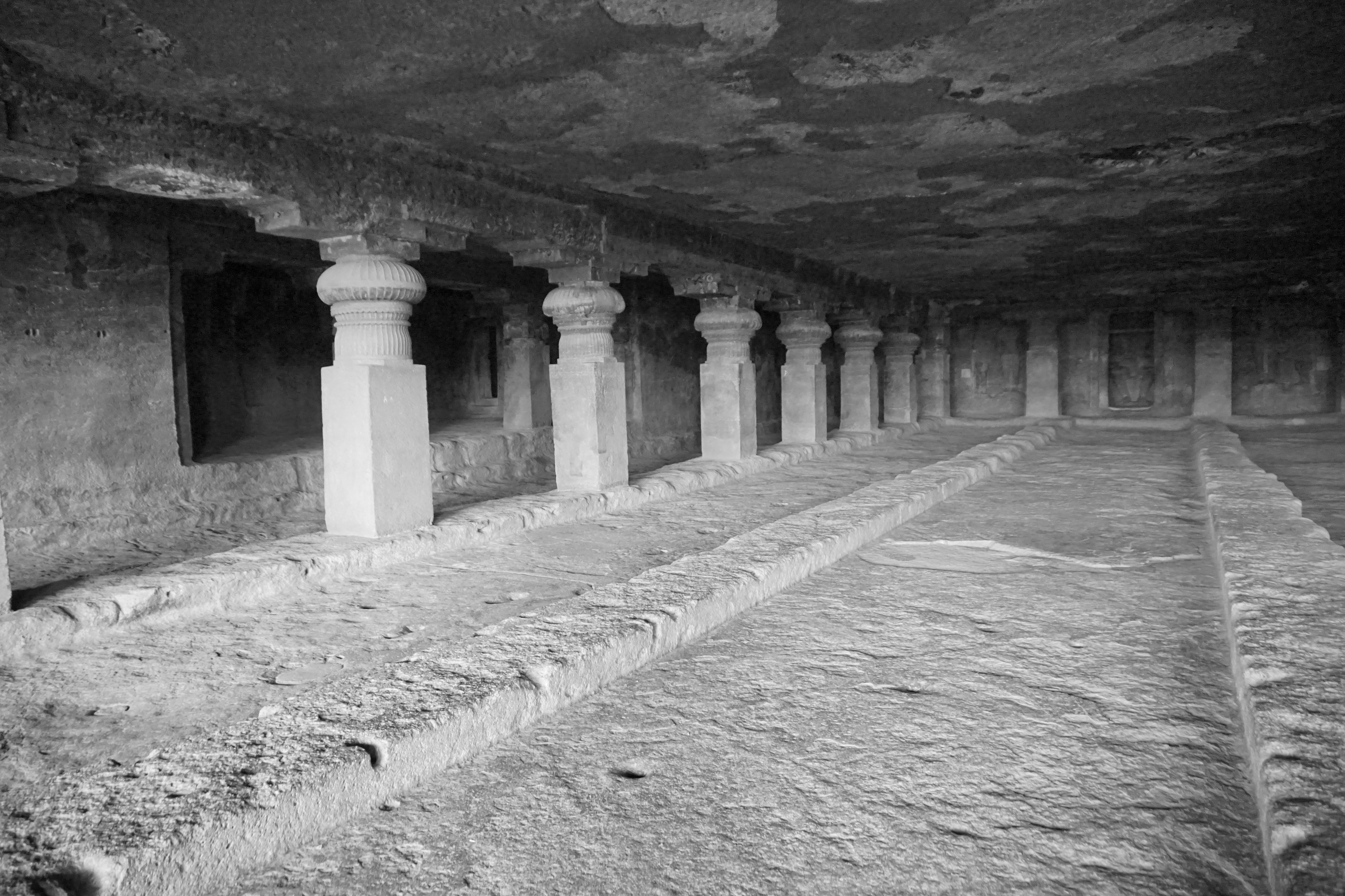 Cave 5. Верещагин подземная галерея в Эллоре. Храм Дашаватара. Ellora Zircon. Caves.