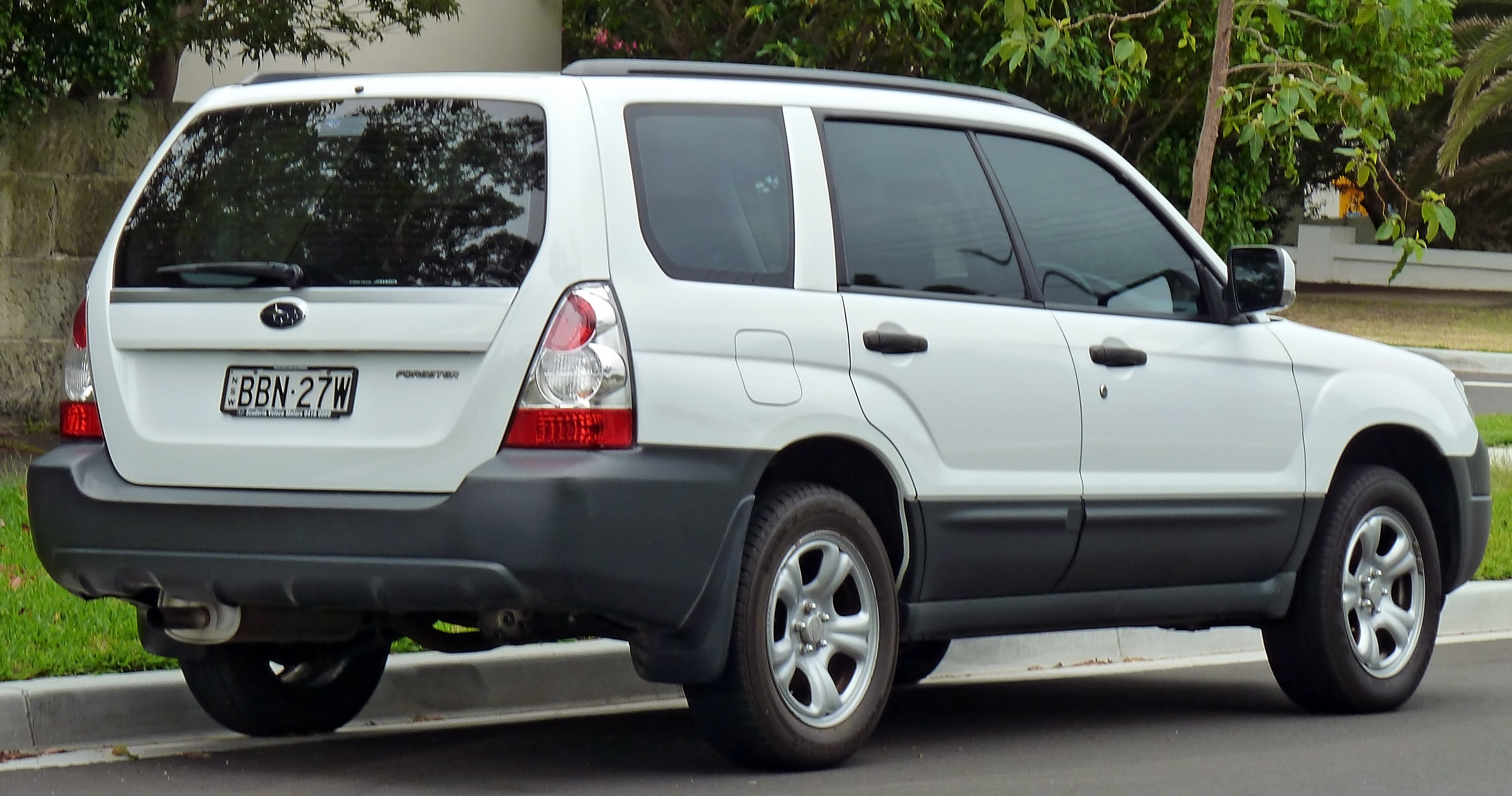 2005 2008_Subaru_Forester_X_wagon_%282011 01 13%29