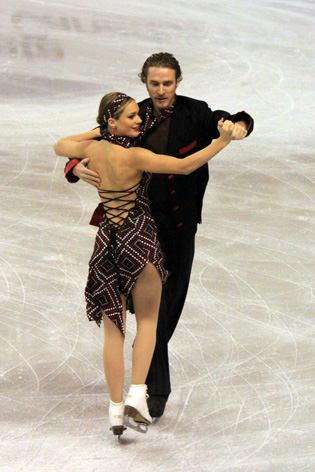 File:2009 Skate Canada Dance - Nathalie PECHALAT - Fabian BOURZAT - 9410a.jpg