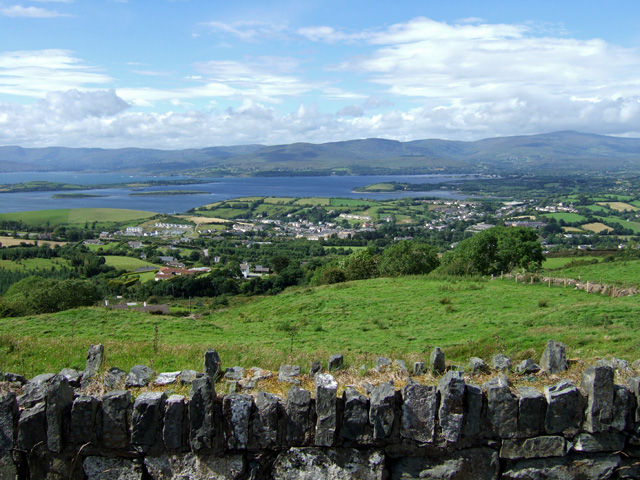 File:Bantry Town and Bay from Sheskin - geograph.org.uk - 504839.jpg