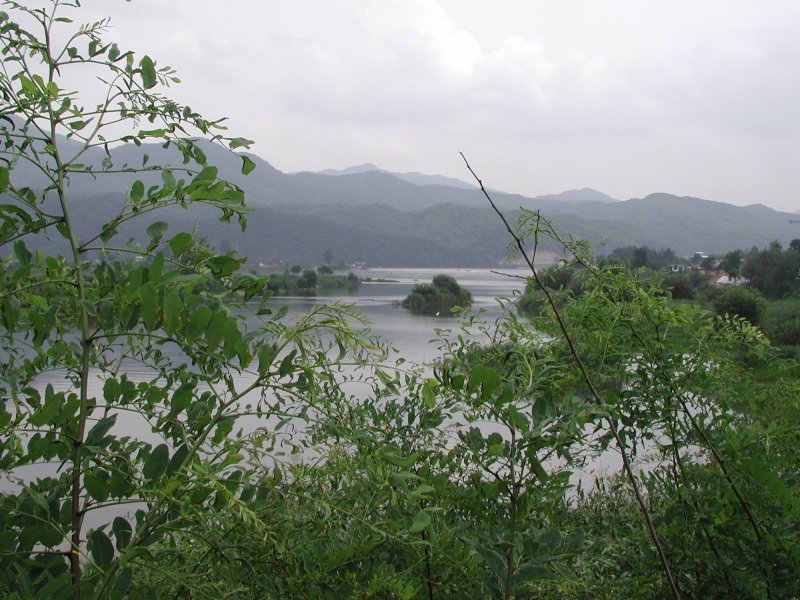 File:Bukhan River flowing through Gapyeong (South Korea).jpg