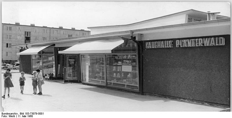 File:Bundesarchiv Bild 183-73079-0001, Berlin, Kaufhalle "Plänterwald".jpg