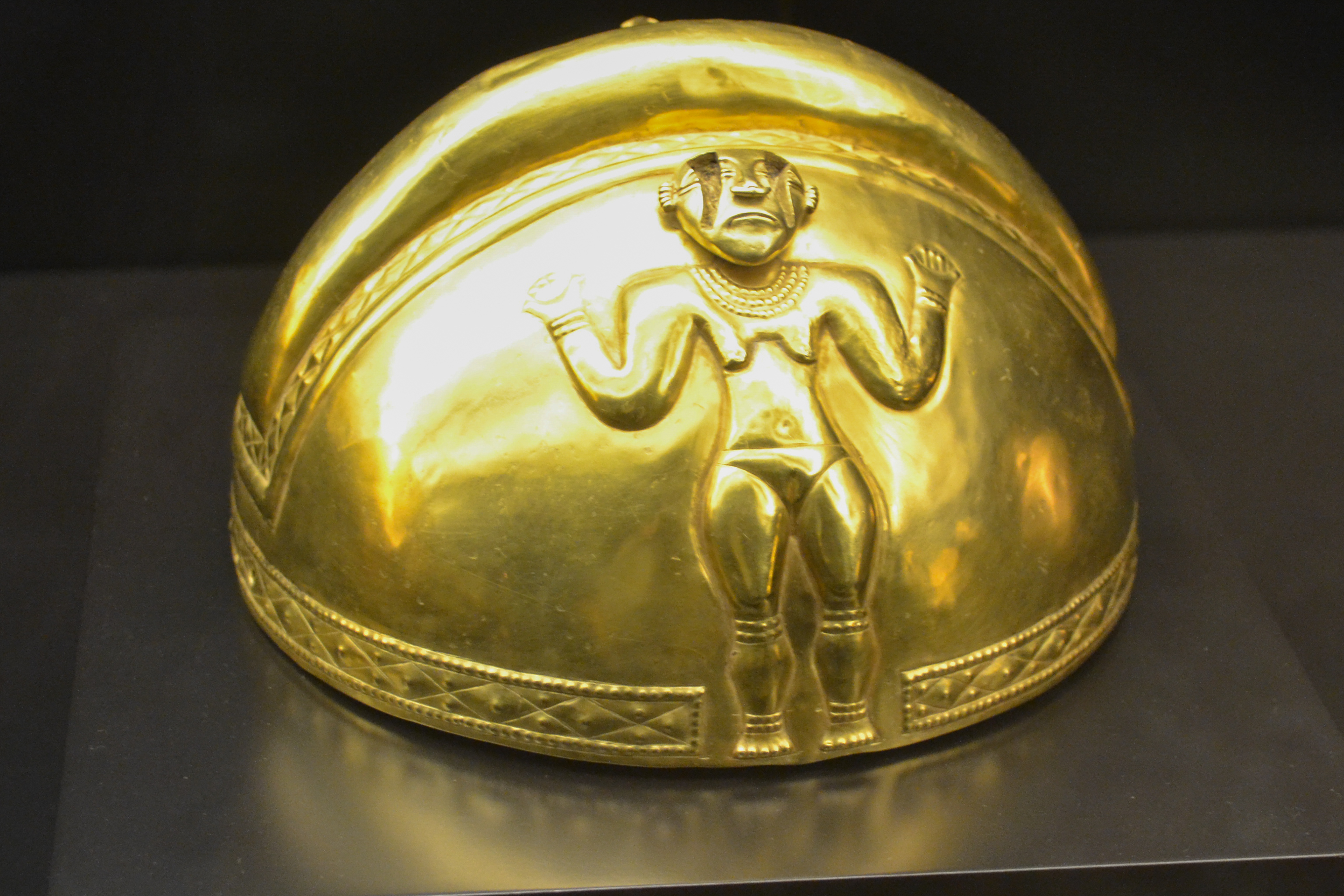 Gold artifacts mayan Mayan Artifacts