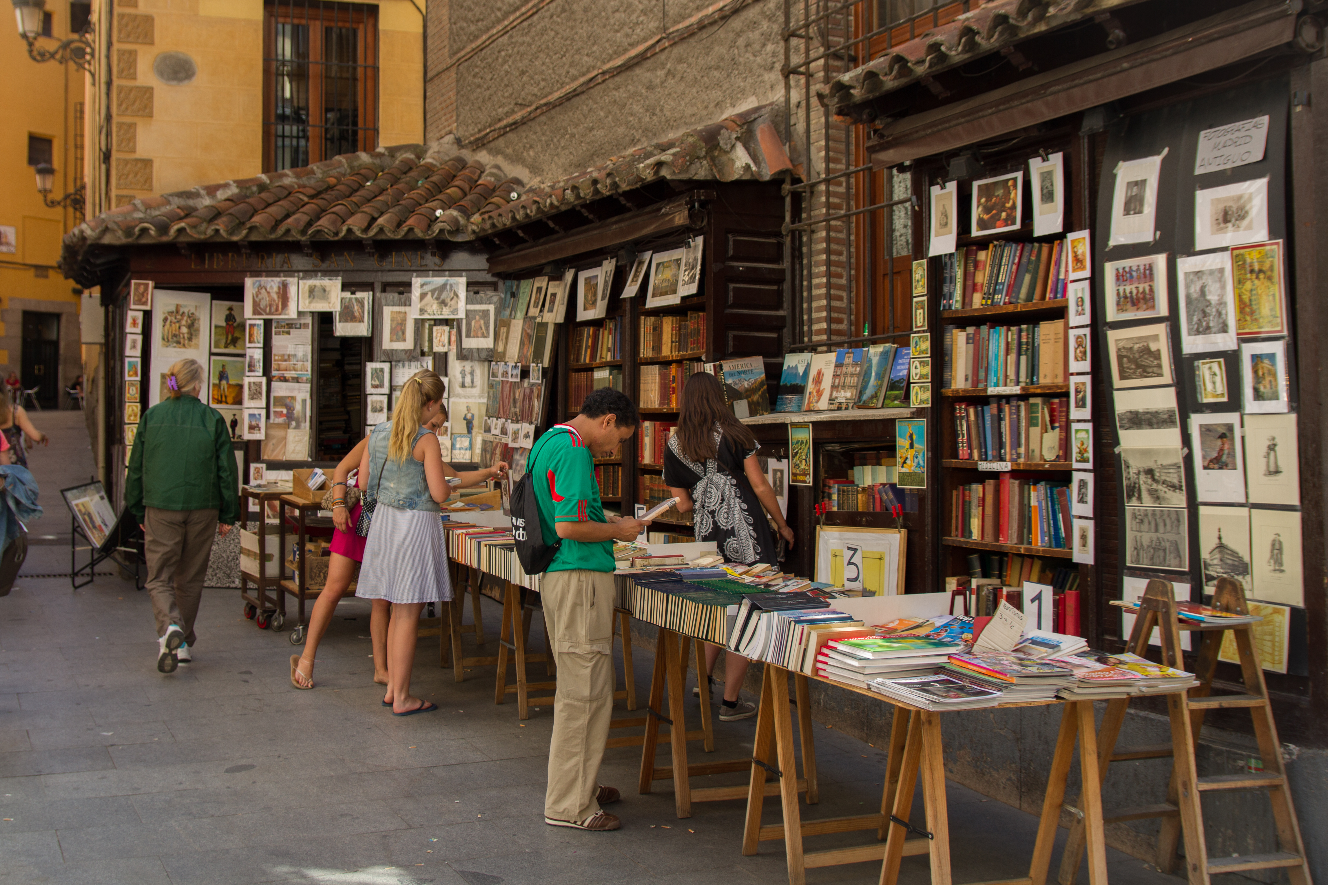 Libreria Book Center 