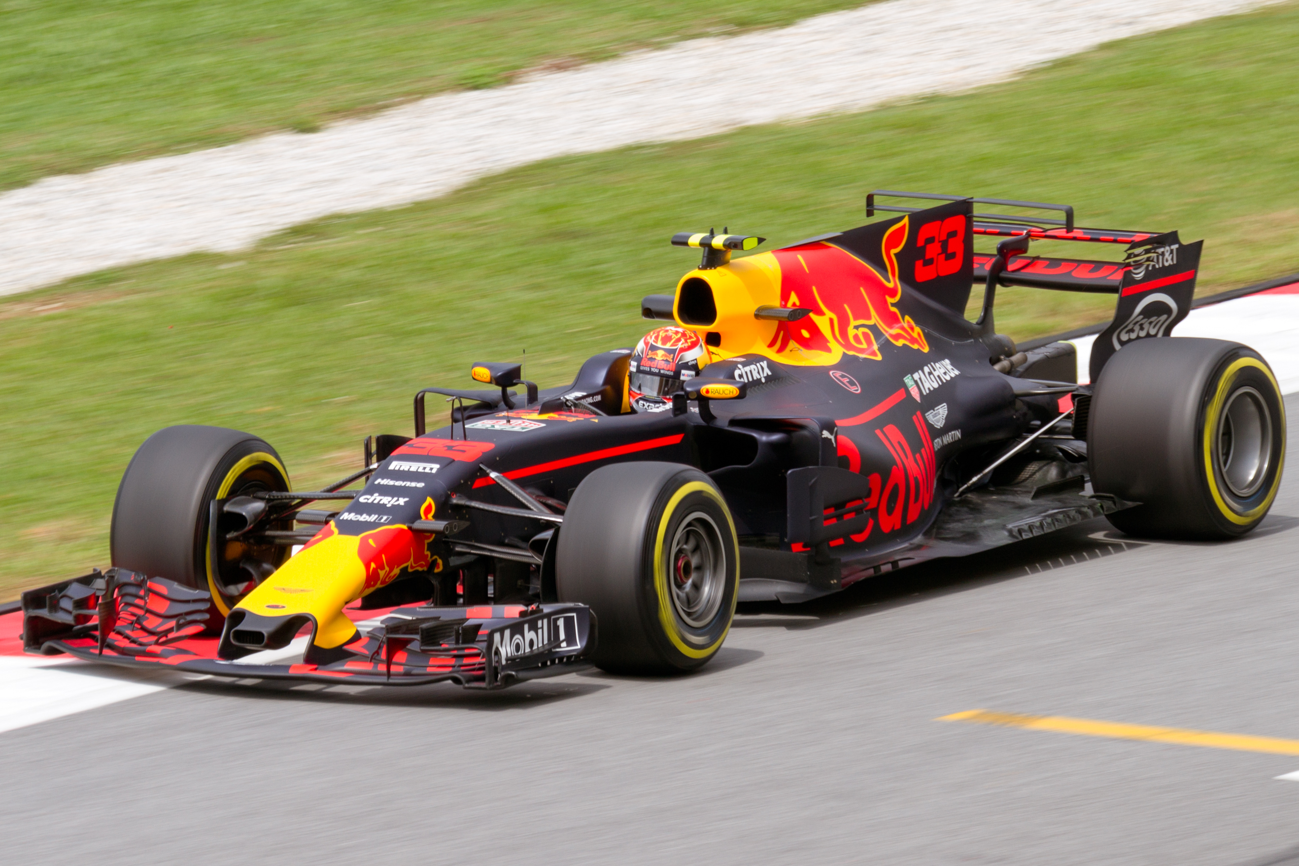 ¿Qué motor corre Verstappen